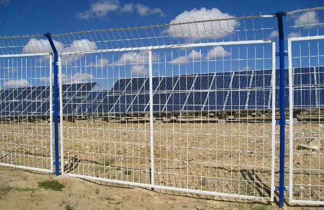 重慶專(zhuān)業(yè)鋼絲網(wǎng)廠(chǎng)家：鐵絲網(wǎng)圍欄的優(yōu)點(diǎn)